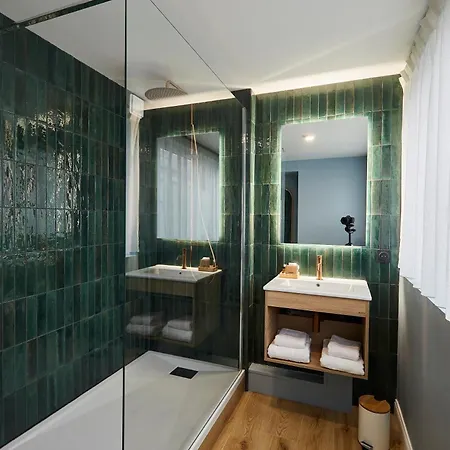 Hotell Monsieur Georges 4*